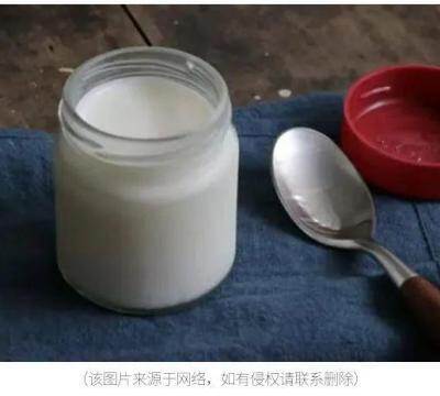 酸奶制作方法家常做法（自制酸奶需要材料和技巧）