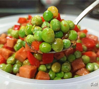 豌豆煮几分钟才能下锅炒菜（小炒青豌豆的做法窍门）